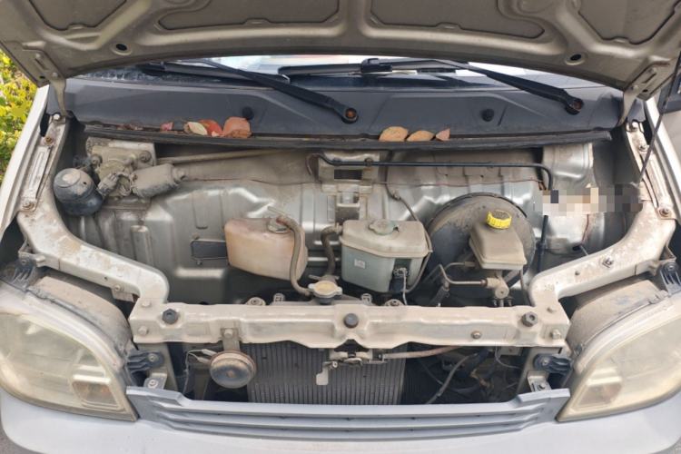 Used Wuling Zhiguang 2013 1.0L Practical Version Engine Bay