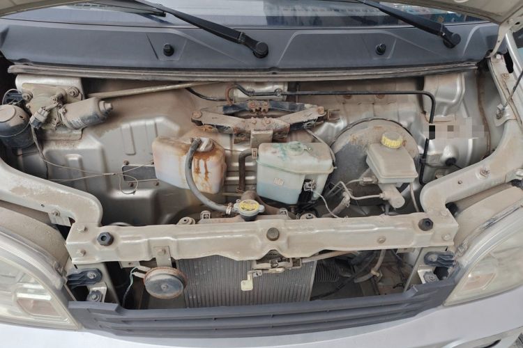 Used Wuling Zhiguang 2013 1.0L Practical Version Engine Bay