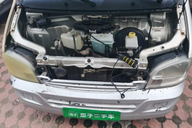 Used Wuling Zhiguang 2013 1.0L Practical Version Engine Bay