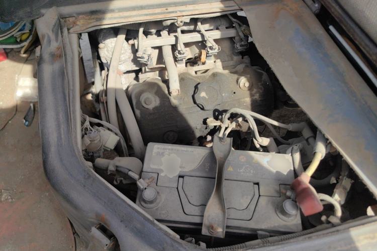 Used Wuling Zhiguang 2013 1.0L Practical Version Engine Bay