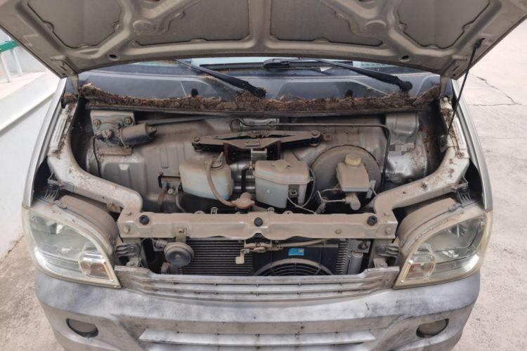 Used Wuling Zhiguang 2013 1.0L Practical Version Engine Bay