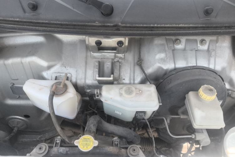 Used Wuling Zhiguang 2013 1.0L Practical Version Engine Bay