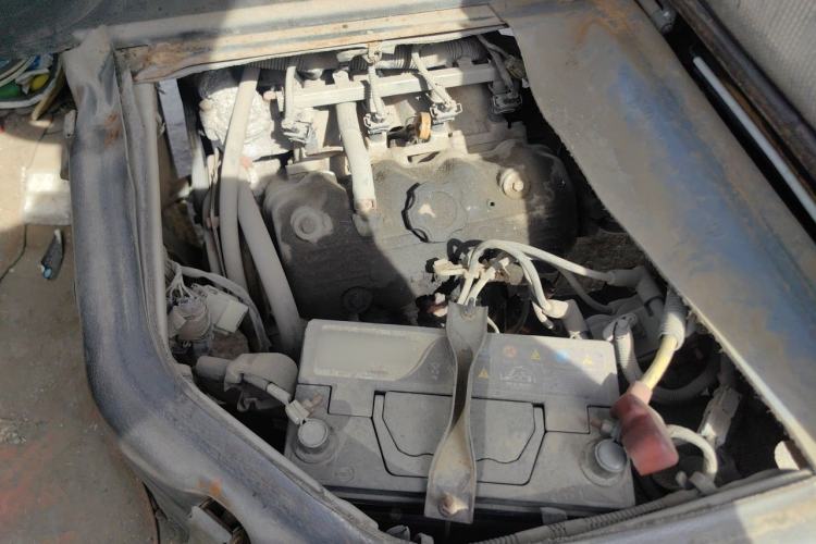 Used Wuling Zhiguang 2013 1.0L Practical Version Engine Bay Left