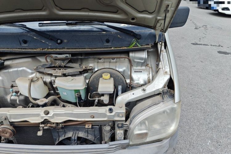 Used Wuling Zhiguang 2013 1.0L Practical Version Engine Bay Left