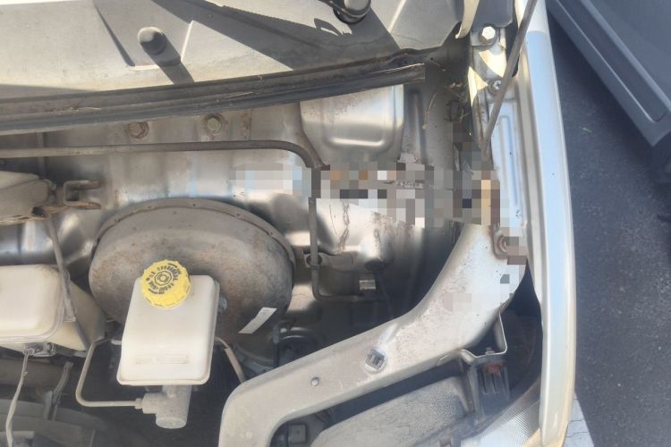 Used Wuling Zhiguang 2013 1.0L Practical Version Engine Bay Left