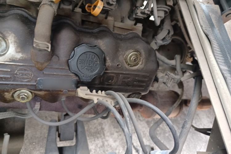 Used Wuling Zhiguang 2013 1.0L Practical Version Engine Bay Left