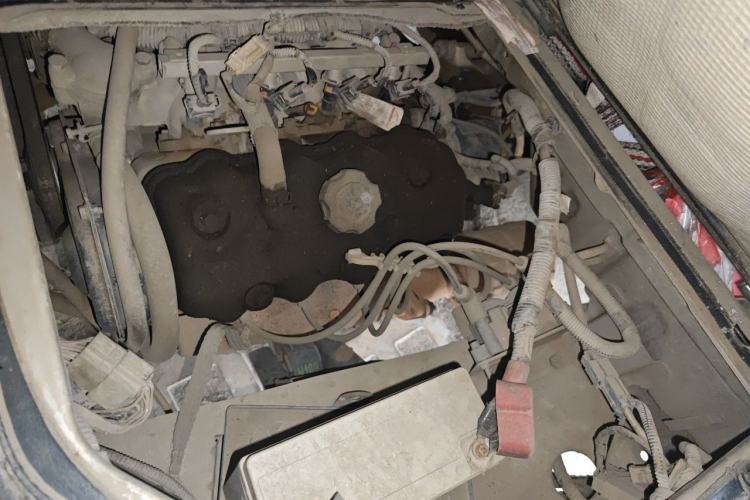 Used Wuling Zhiguang 2013 1.0L Practical Version Engine Bay