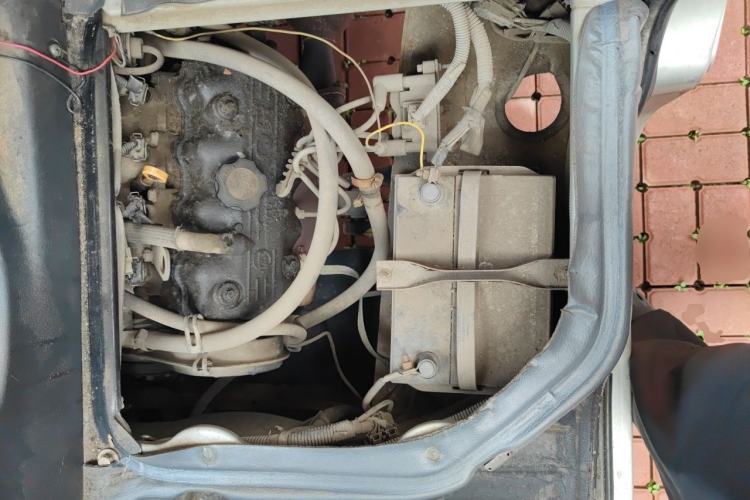 Used Wuling Zhiguang 2013 1.0L Practical Version Engine Bay