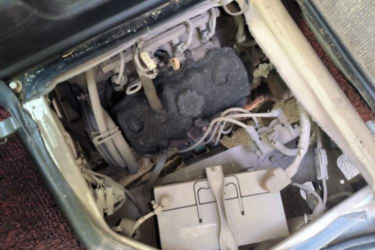 Used Wuling Zhiguang 2013 1.0L Practical Version Engine Bay