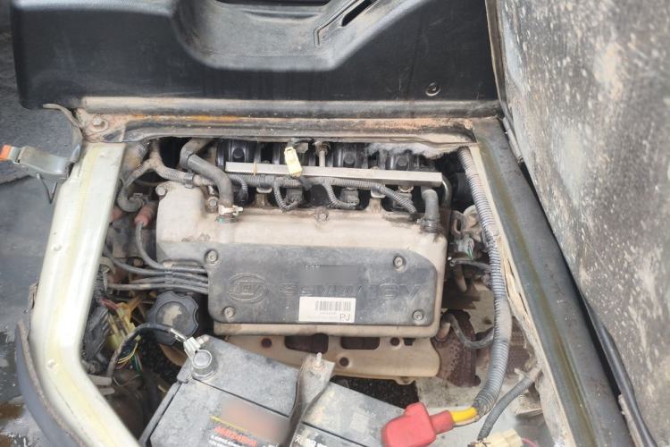 Used Wuling Zhiguang 2013 1.0L Practical Version Engine Bay