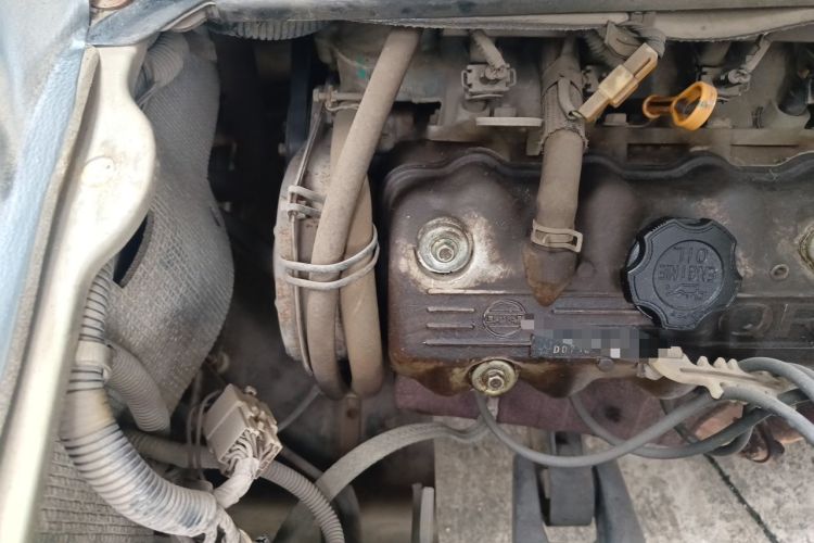Used Wuling Zhiguang 2013 1.0L Practical Version Engine Bay Right