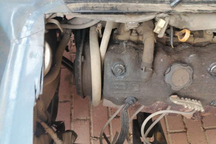 Used Wuling Zhiguang 2013 1.0L Practical Version Engine Bay Right