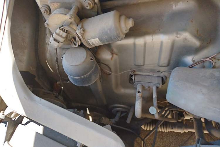 Used Wuling Zhiguang 2013 1.0L Base Version Engine Bay Right