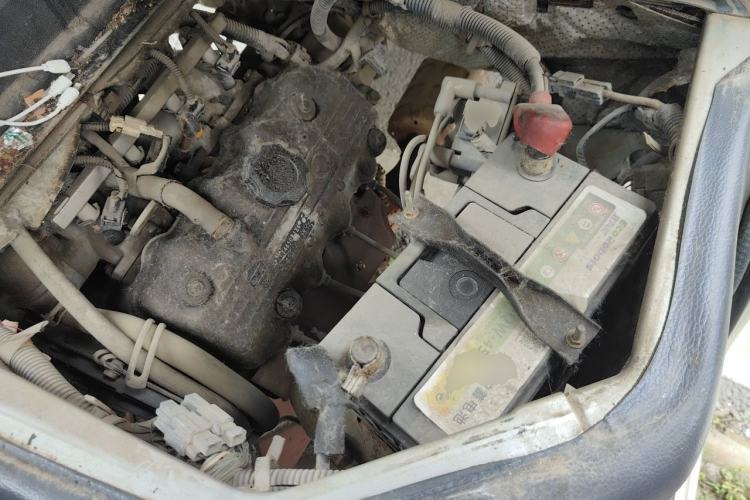 Used Wuling Zhiguang 2013 1.0L Base Version Engine Bay