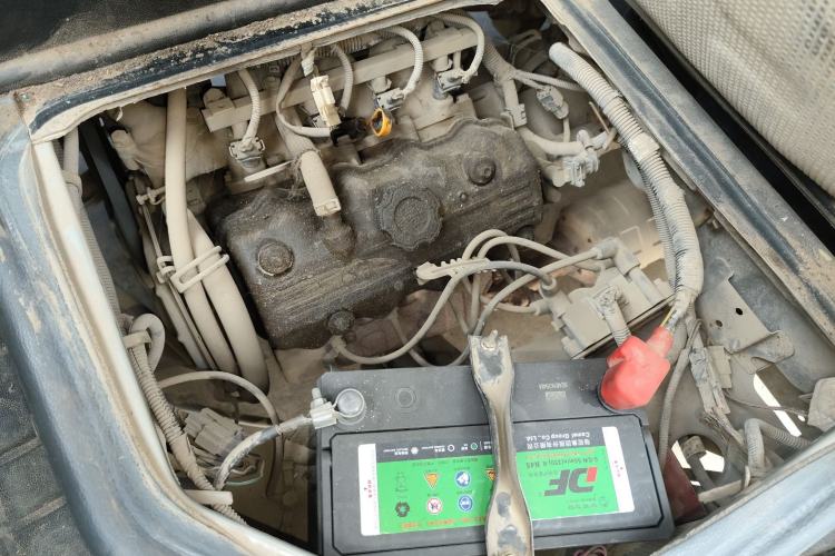Used Wuling Zhiguang 2013 1.0L Practical Version Engine Bay