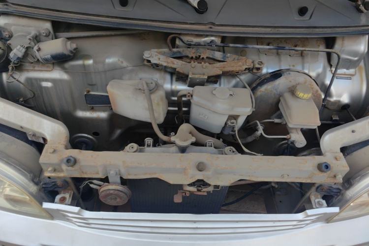 Used Wuling Zhiguang 2013 1.0L Base Version Engine Bay