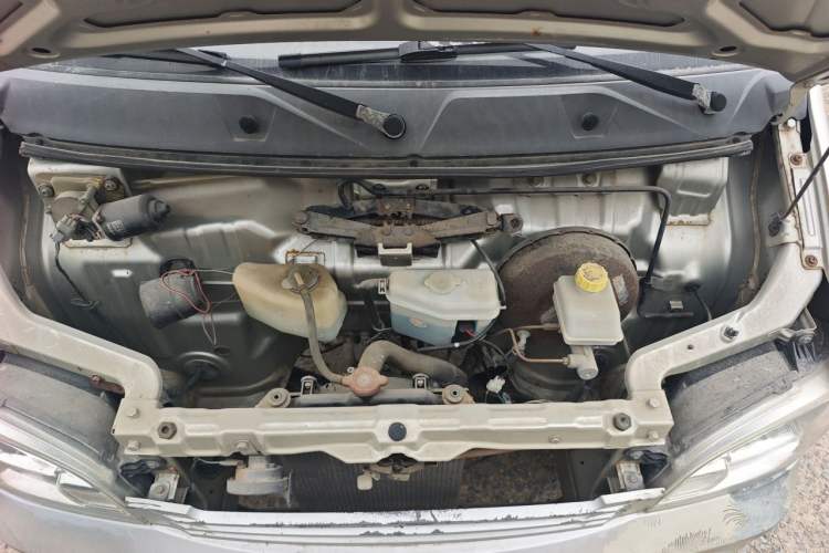 Used Wuling Zhiguang 2013 1.0L Practical Version Engine Bay
