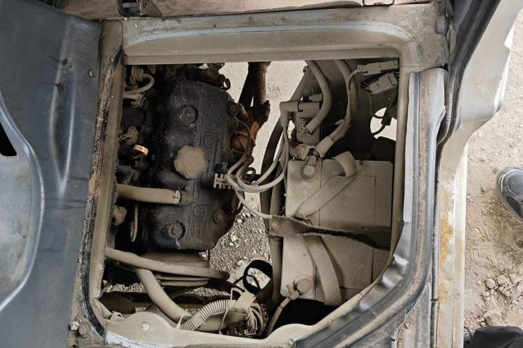 Used Wuling Zhiguang 2013 1.0L Practical Version Engine Bay