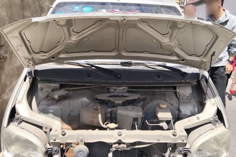 Used Wuling Zhiguang 2013 1.0L Practical Version Engine Bay