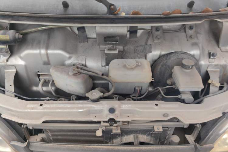Used Wuling Zhiguang 2013 1.0L Practical Version Engine Bay