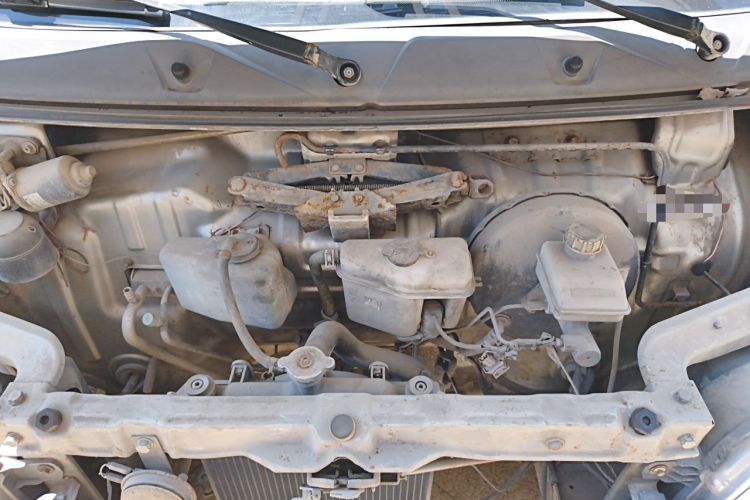 Used Wuling Zhiguang 2013 1.0L Base Version Engine Bay