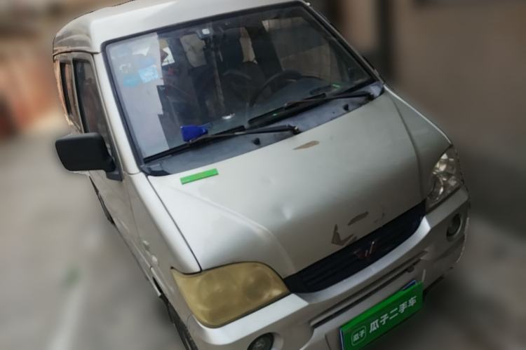 Used Wuling Zhiguang 2013 1.0L Practical Version Front Right 45 Deg