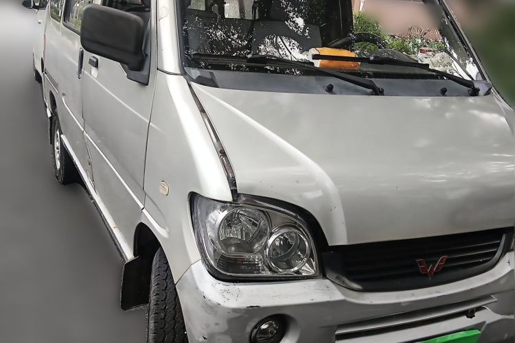 Used Wuling Zhiguang 2013 1.0L Practical Version Front Right 45 Deg