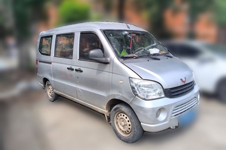 Used Wuling Zhiguang 2013 1.0L Practical Version Front Right 45 Deg