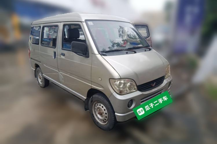 Used Wuling Zhiguang 2013 1.0L Practical Version Front Right 45 Deg