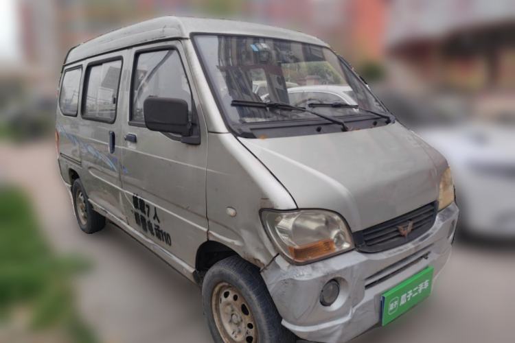 Used Wuling Zhiguang 2013 1.0L Practical Version Front Right 45 Deg