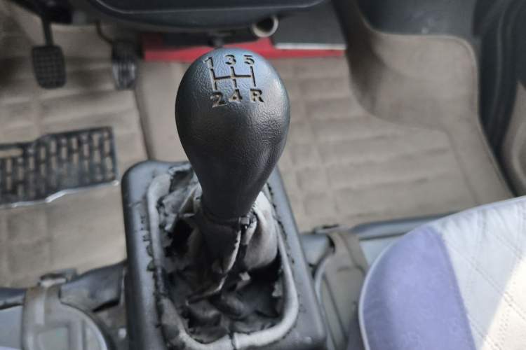 Used Wuling Zhiguang 2013 1.0L Practical Version Gear Lever