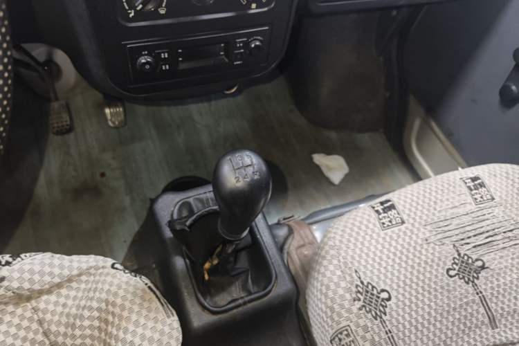 Used Wuling Zhiguang 2013 1.0L Practical Version Gear Lever