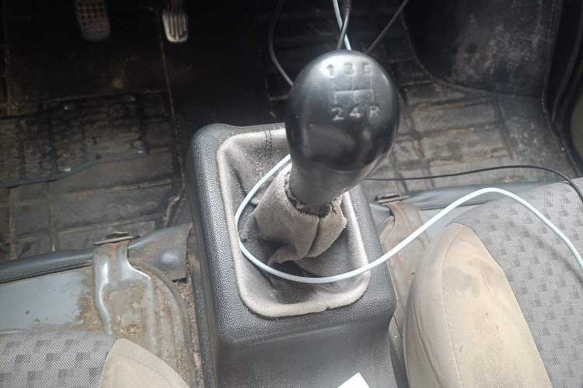 Used Wuling Zhiguang 2013 1.0L Practical Version Gear Lever