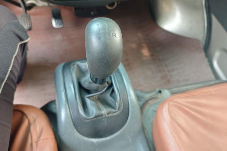 Used Wuling Zhiguang 2013 1.0L Practical Version Gear Lever