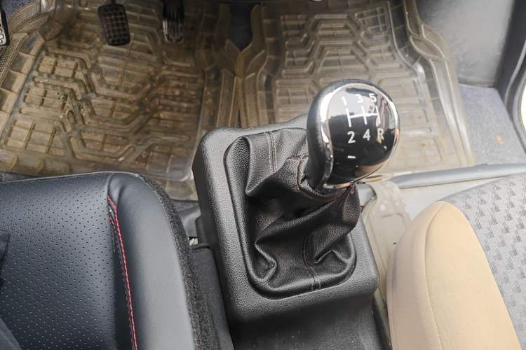 Used Wuling Zhiguang 2013 1.0L Practical Version Gear Lever
