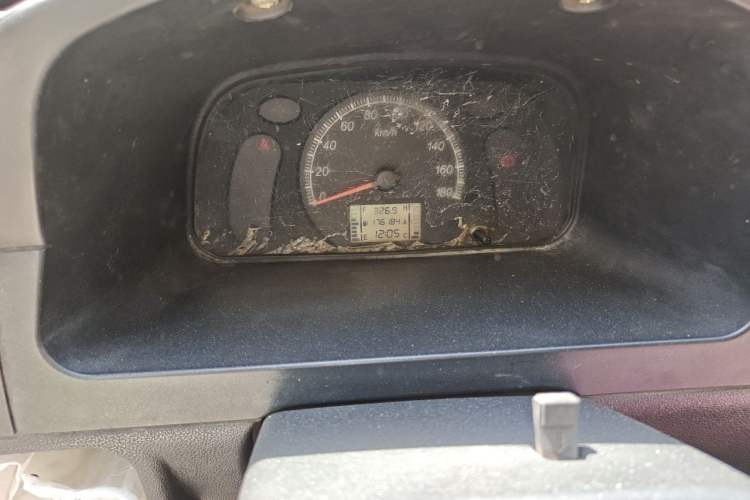 Used Wuling Zhiguang 2013 1.0L Practical Version Instrument Cluster