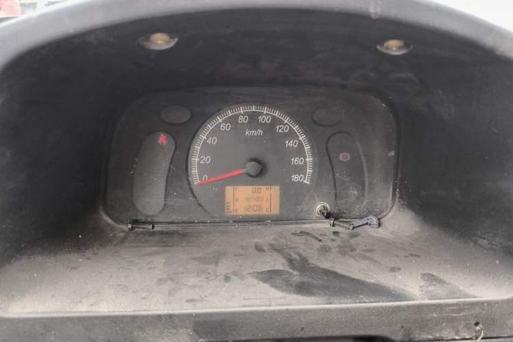 Used Wuling Zhiguang 2013 1.0L Practical Version Instrument Cluster