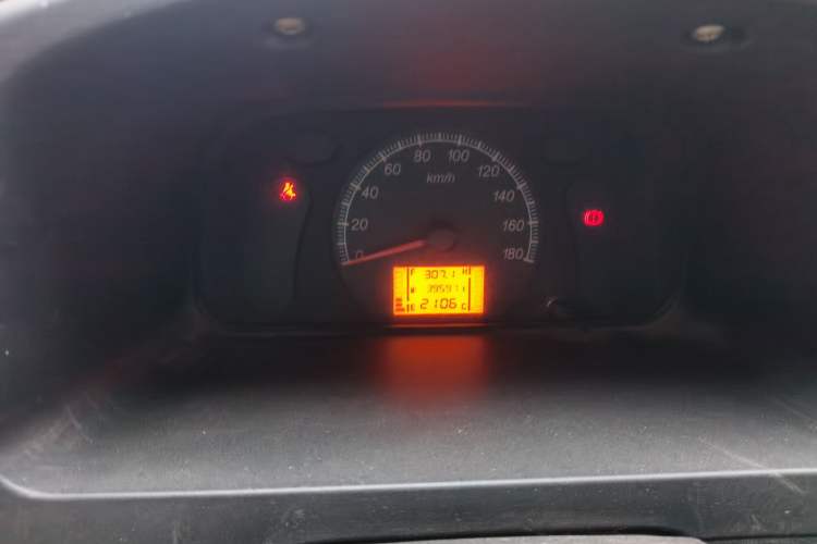 Used Wuling Zhiguang 2013 1.0L Practical Version Instrument Cluster