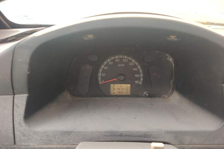 Used Wuling Zhiguang 2013 1.0L Practical Version Instrument Cluster