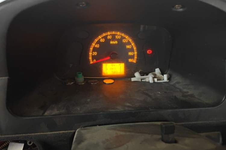 Used Wuling Zhiguang 2013 1.0L Practical Version Instrument Cluster