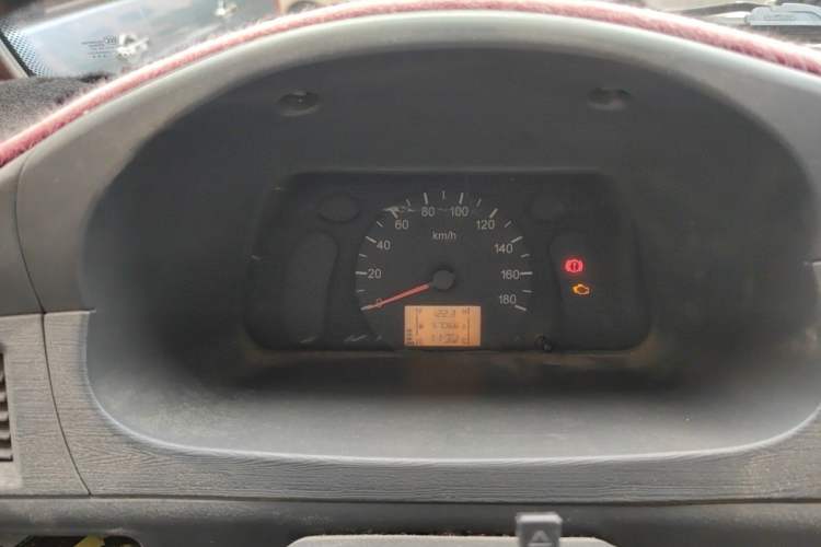 Used Wuling Zhiguang 2013 1.0L Practical Version Instrument Cluster