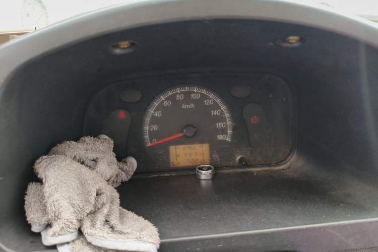 Used Wuling Zhiguang 2013 1.0L Practical Version Instrument Cluster