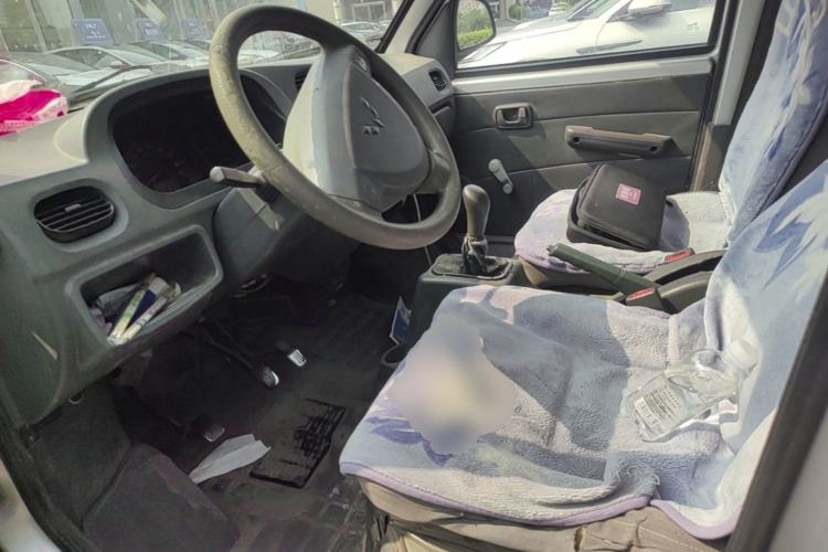 Used Wuling Zhiguang 2013 1.0L Practical Version Left Front Seat