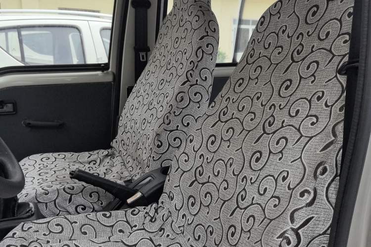 Used Wuling Zhiguang 2013 1.0L Base Version Left Front Seat