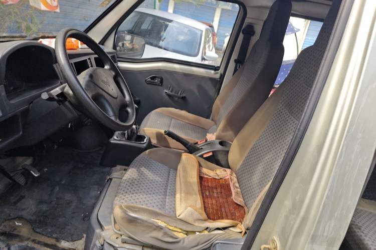 Used Wuling Zhiguang 2013 1.0L Practical Version Left Front Seat