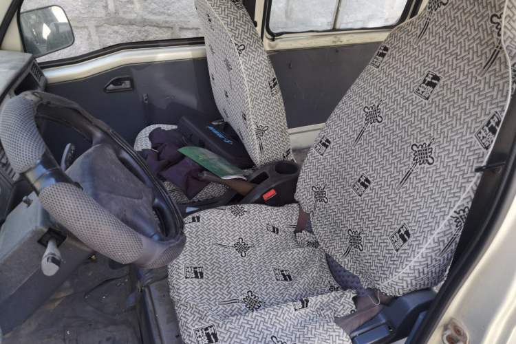 Used Wuling Zhiguang 2013 1.0L Base Version Left Front Seat