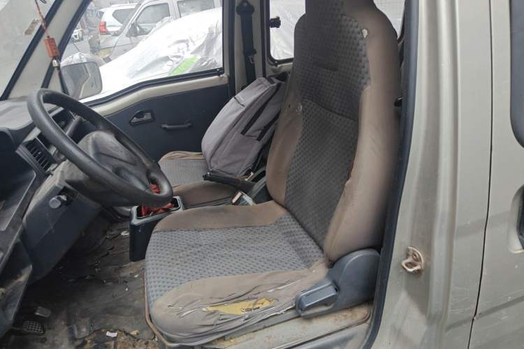 Used Wuling Zhiguang 2013 1.0L Practical Version Left Front Seat