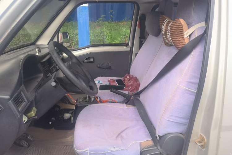 Used Wuling Zhiguang 2013 1.0L Base Version Left Front Seat