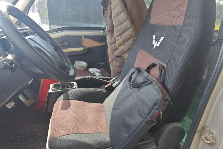 Used Wuling Zhiguang 2013 1.0L Practical Version Left Front Seat