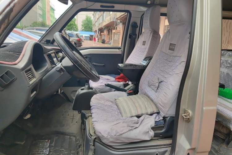 Used Wuling Zhiguang 2013 1.0L Practical Version Left Front Seat